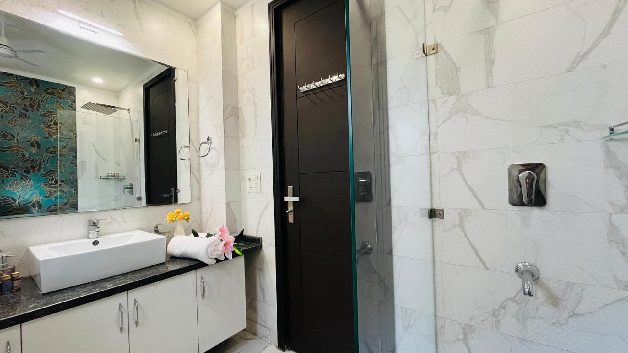 Olive Service Apartments - Greater Kailash New Delhi Exterior photo