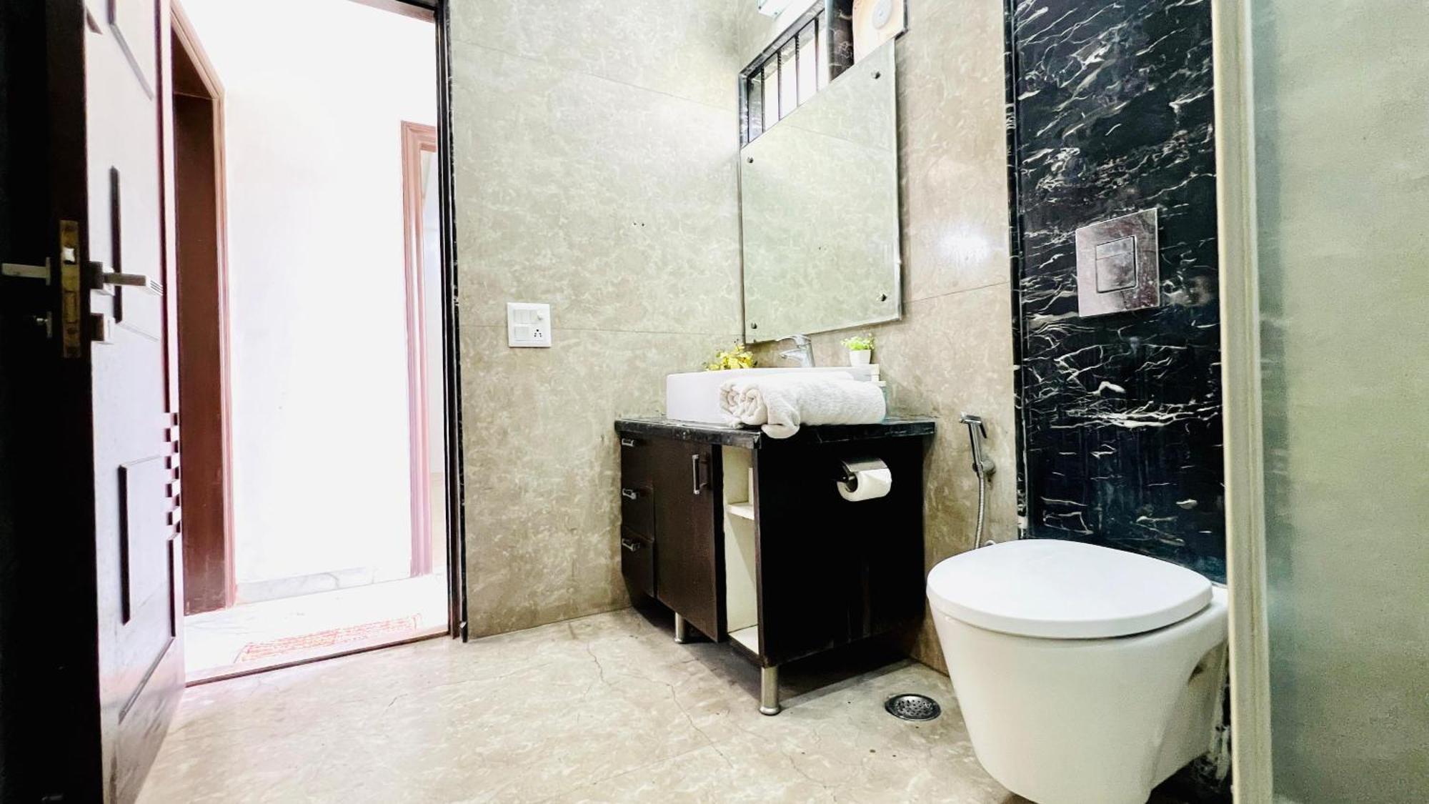 Olive Service Apartments - Greater Kailash New Delhi Exterior photo